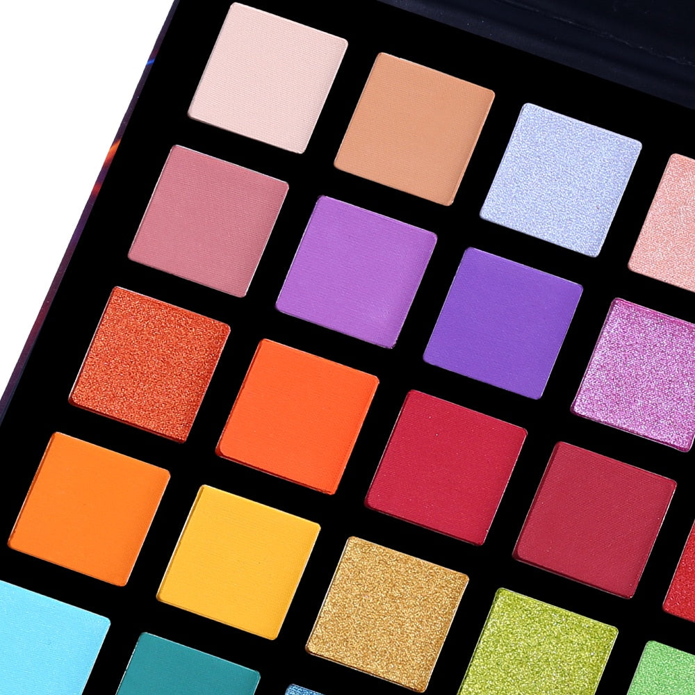 Spotlight 40 Color Eye Shadow Palette With Bruses